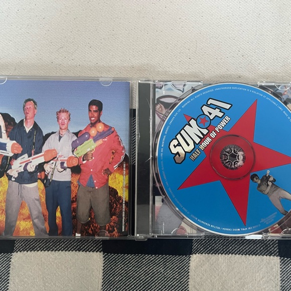 Sum 41 Half Hour of Power - Picture 3 of 5
